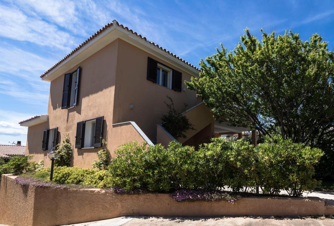 Homey Experience - Country Inn Apartments Garden & Seaview Golfo Aranci Eksteriør billede